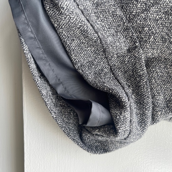 Grey Herringbone Tweed Wool and Silk Pants - Picture 7 of 8